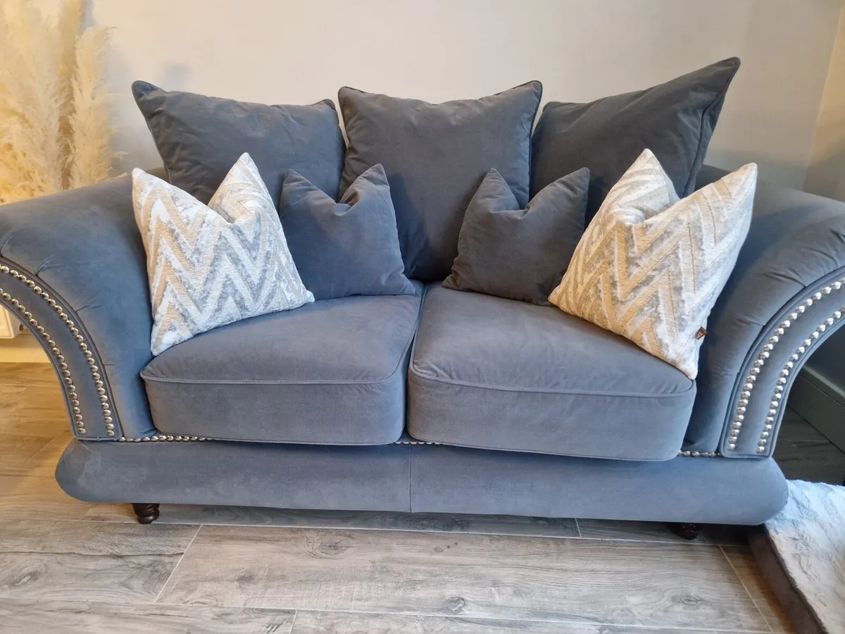 Couch - Image 1