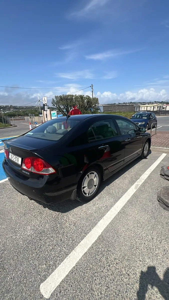 Automatic honda civic 1.3 petrol hyprid - Image 1