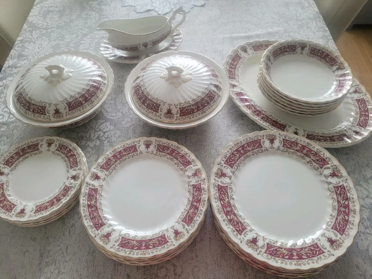 Myott dinner set - Image 1