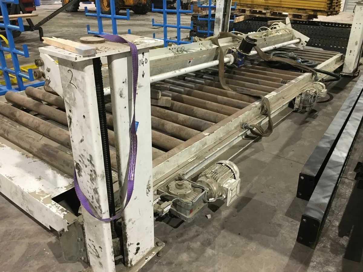 Pallet conveyors. - Image 1