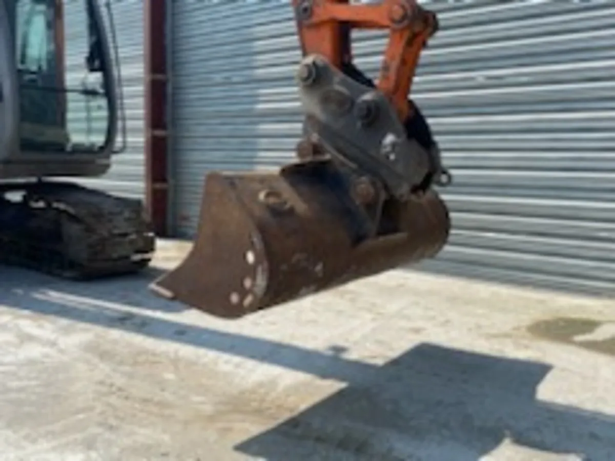 5ft Grading/ Ditching/ Sleugh Bucket 50mm pins - Image 1