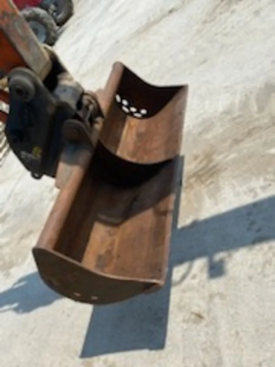 5ft Grading/ Ditching/ Sleugh Bucket 50mm pins - Image 2