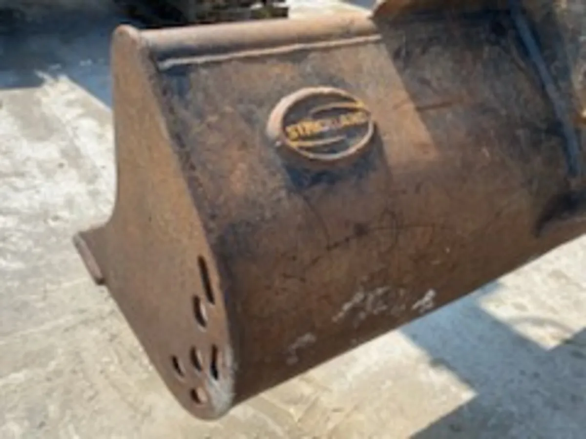 5ft Grading/ Ditching/ Sleugh Bucket 50mm pins - Image 3