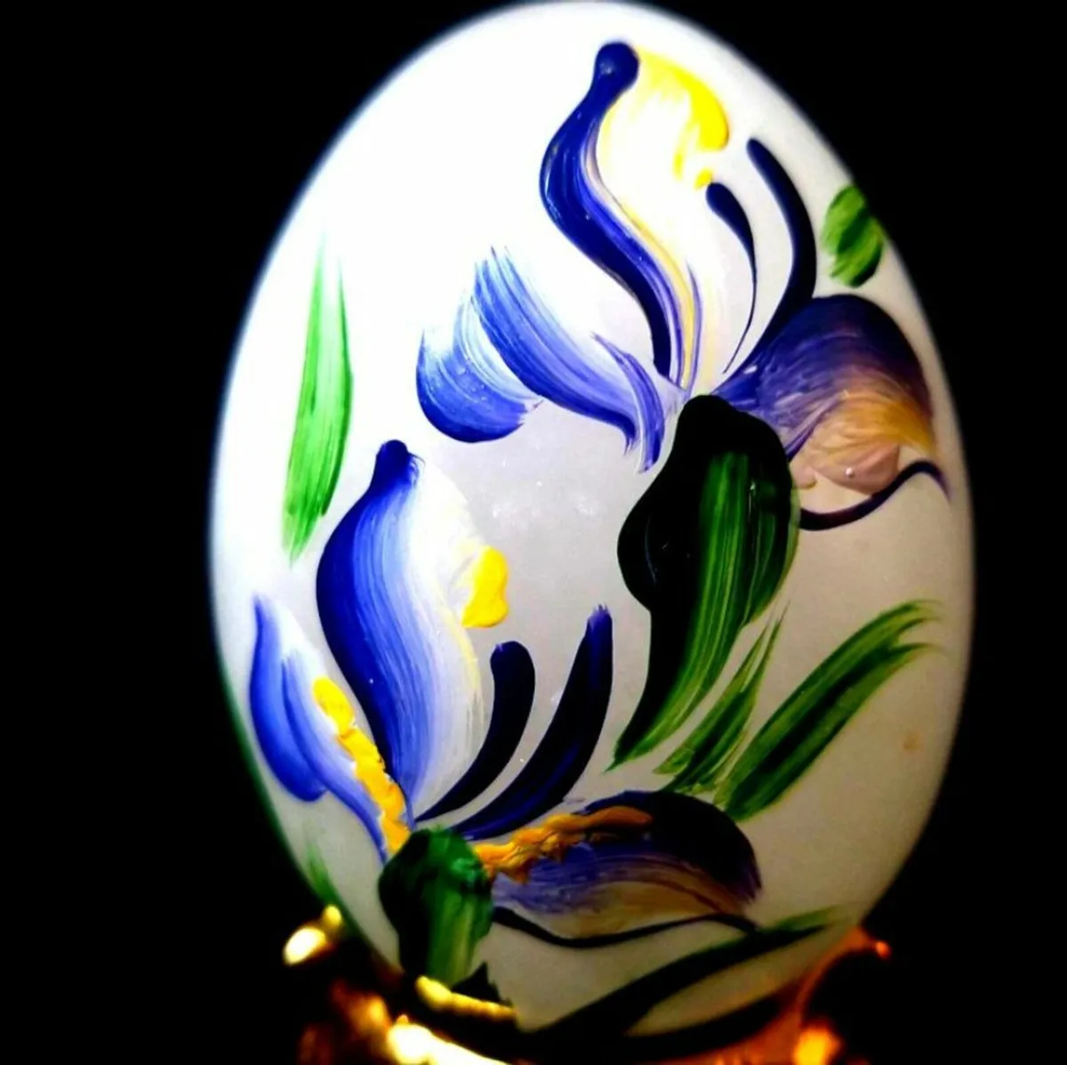 Vintage Authentic Italian Alabaster Egg & Stand - Image 2