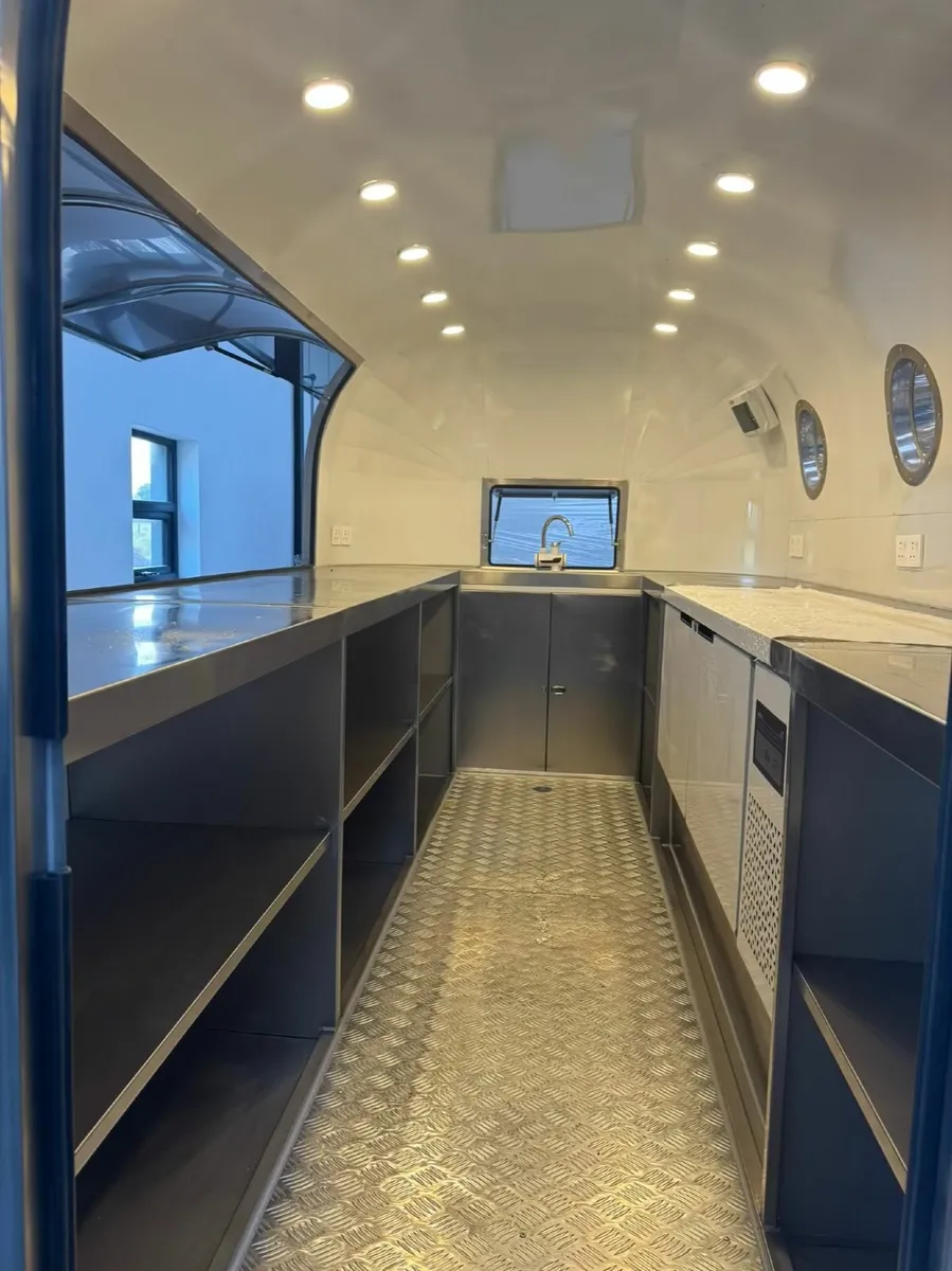 Food Trailer Airstream - Image 4