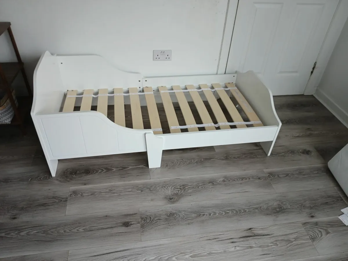 Baby bed - Image 1