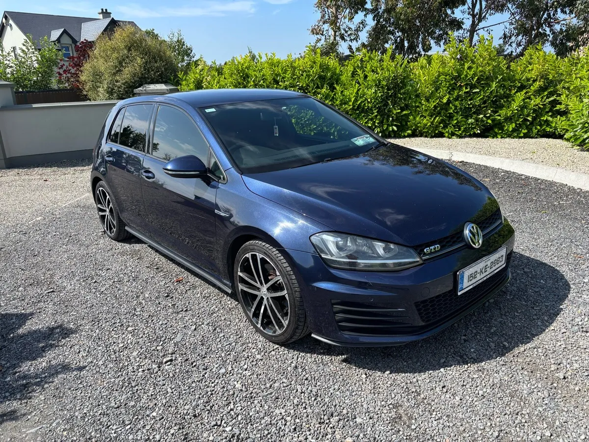 2015 VOLKSWAGEN GOLF 2LT GTD - Image 1