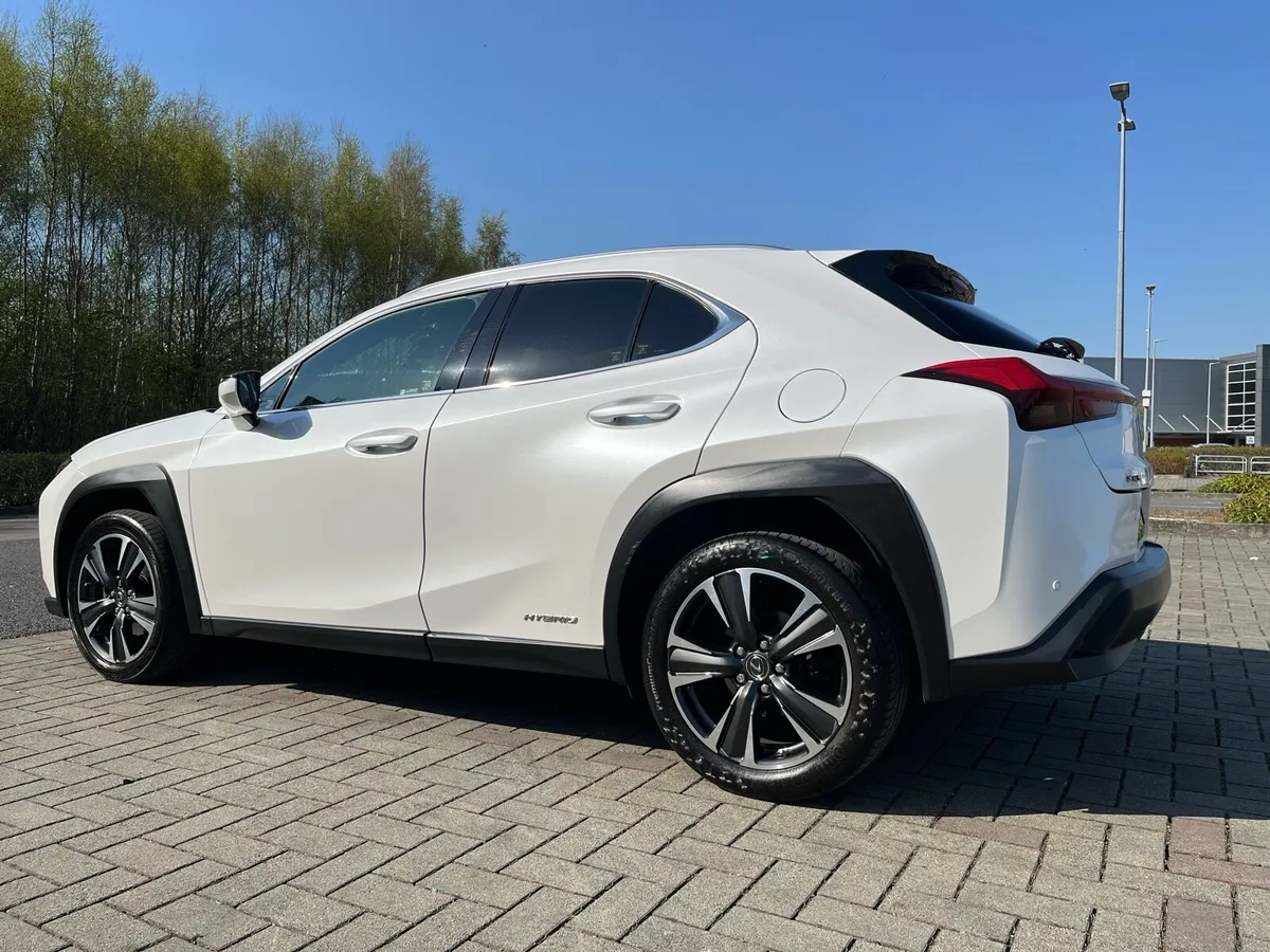 Lexus UX 250h Lexus Warranty.. - Image 4
