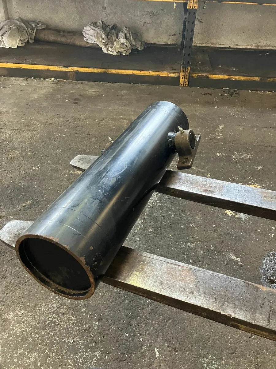 Hydraulic cylinder (6 Stage tipping ram) - Image 3