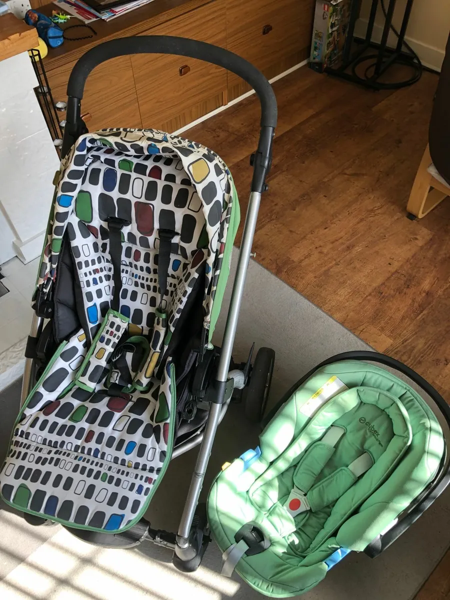 Travel System Two Piece - Mamas & Papas - Image 1