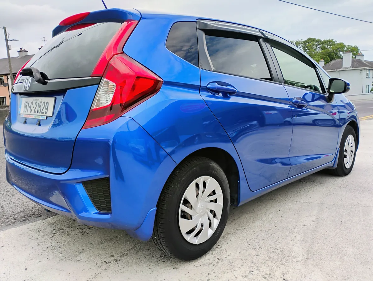 Honda Fit 2016 AUTOMATIC - Image 2