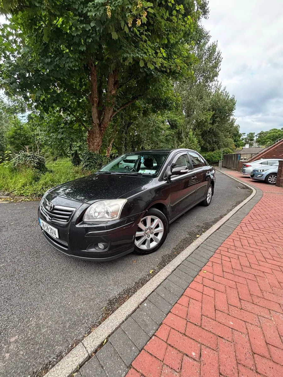 Toyota Avensis - Image 1