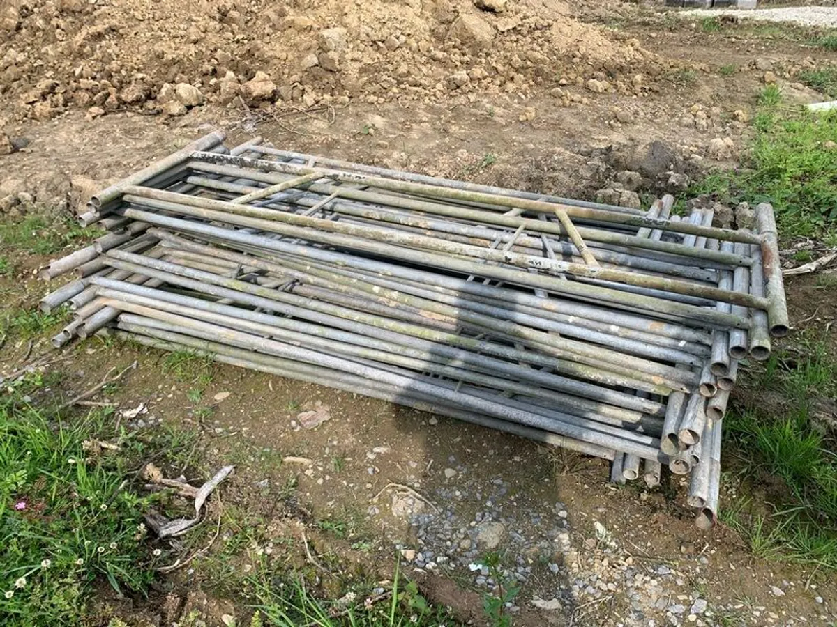 Tower Scaffold sections 7ft wide x 2ft high - heavy duty - Image 2