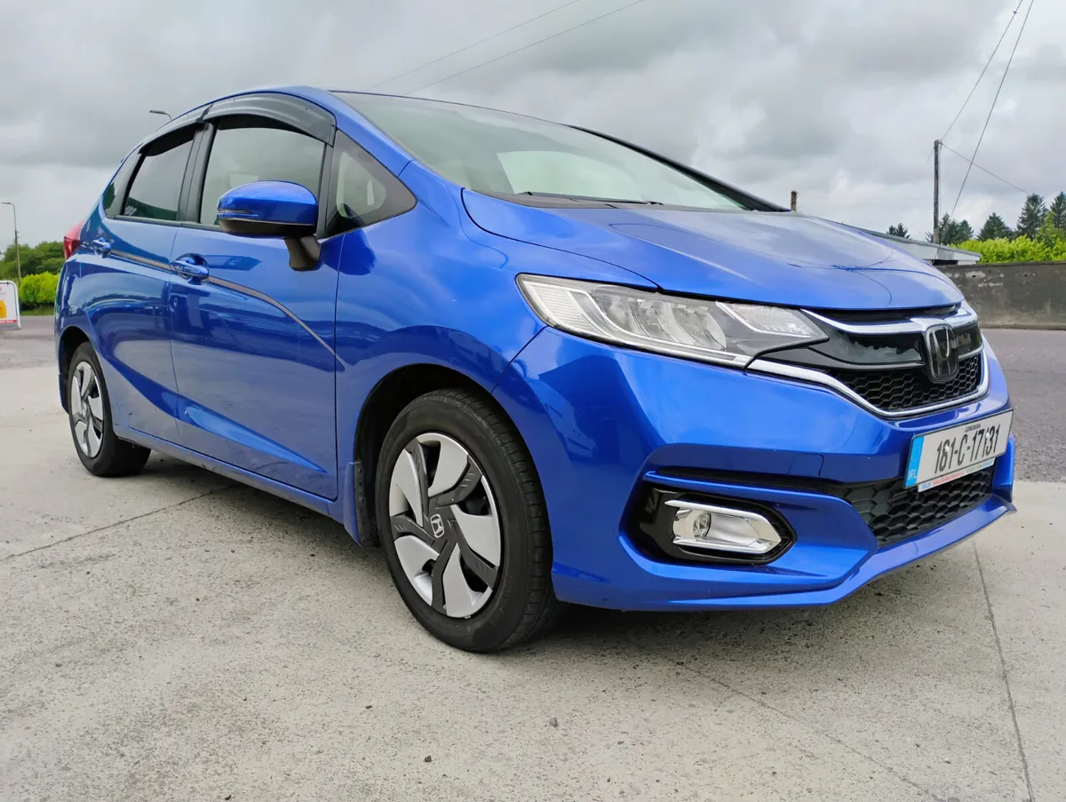 Honda Fit 2018 MANUAL - Image 1