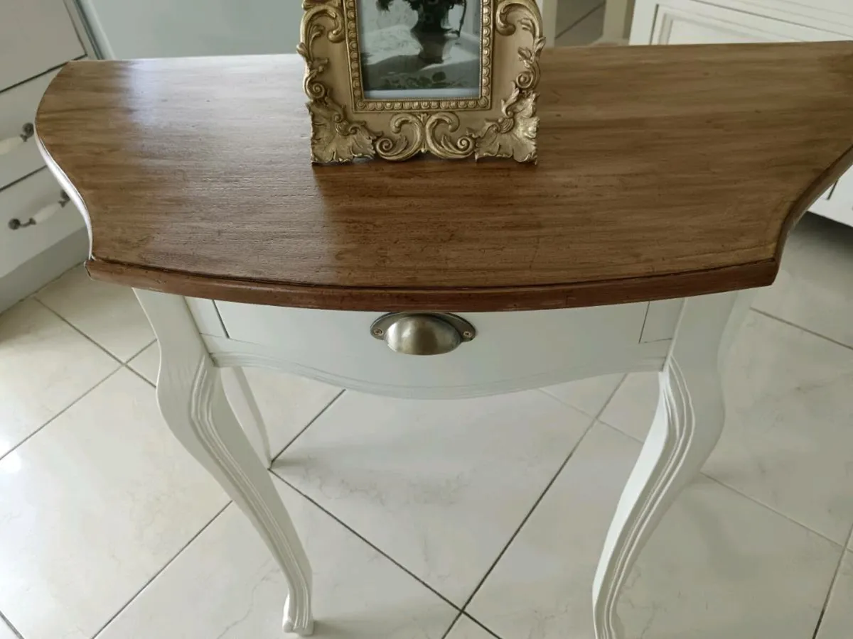 Console table - Image 1