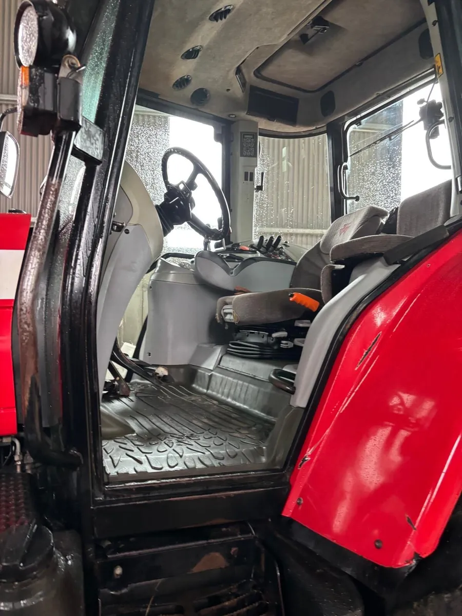 Massey 6480 - Image 3