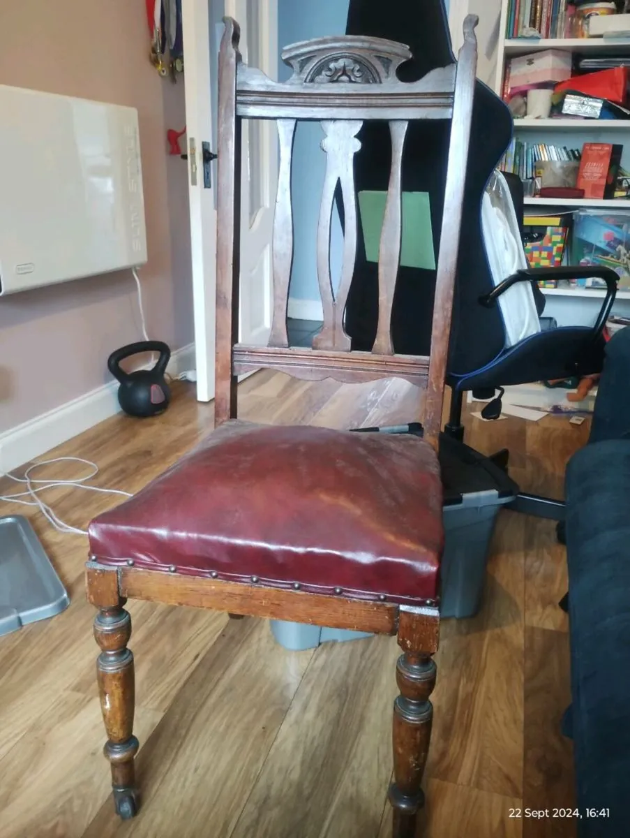 Antique chair - Image 2