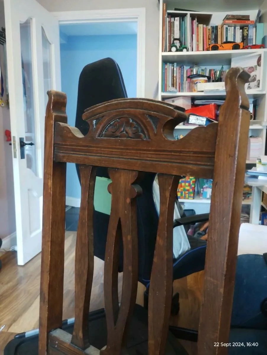 Antique chair - Image 3