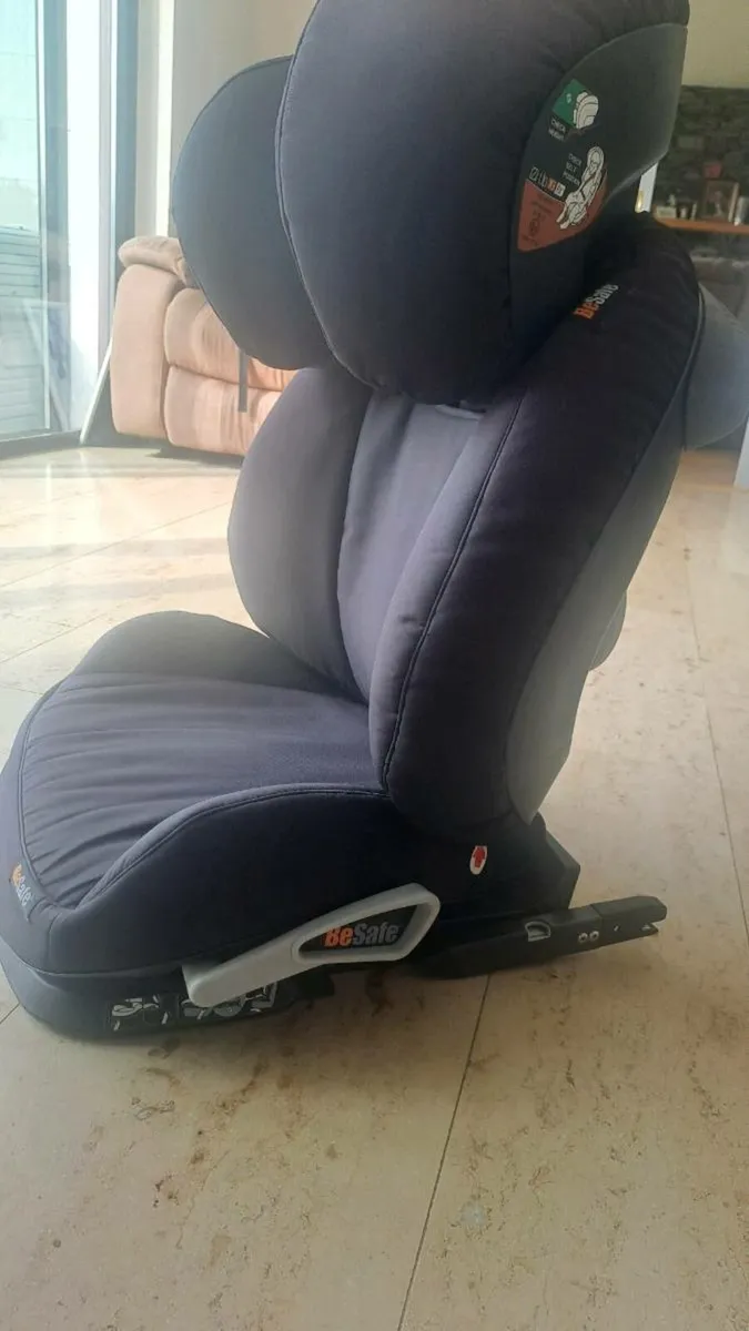 Car seat - Image 1