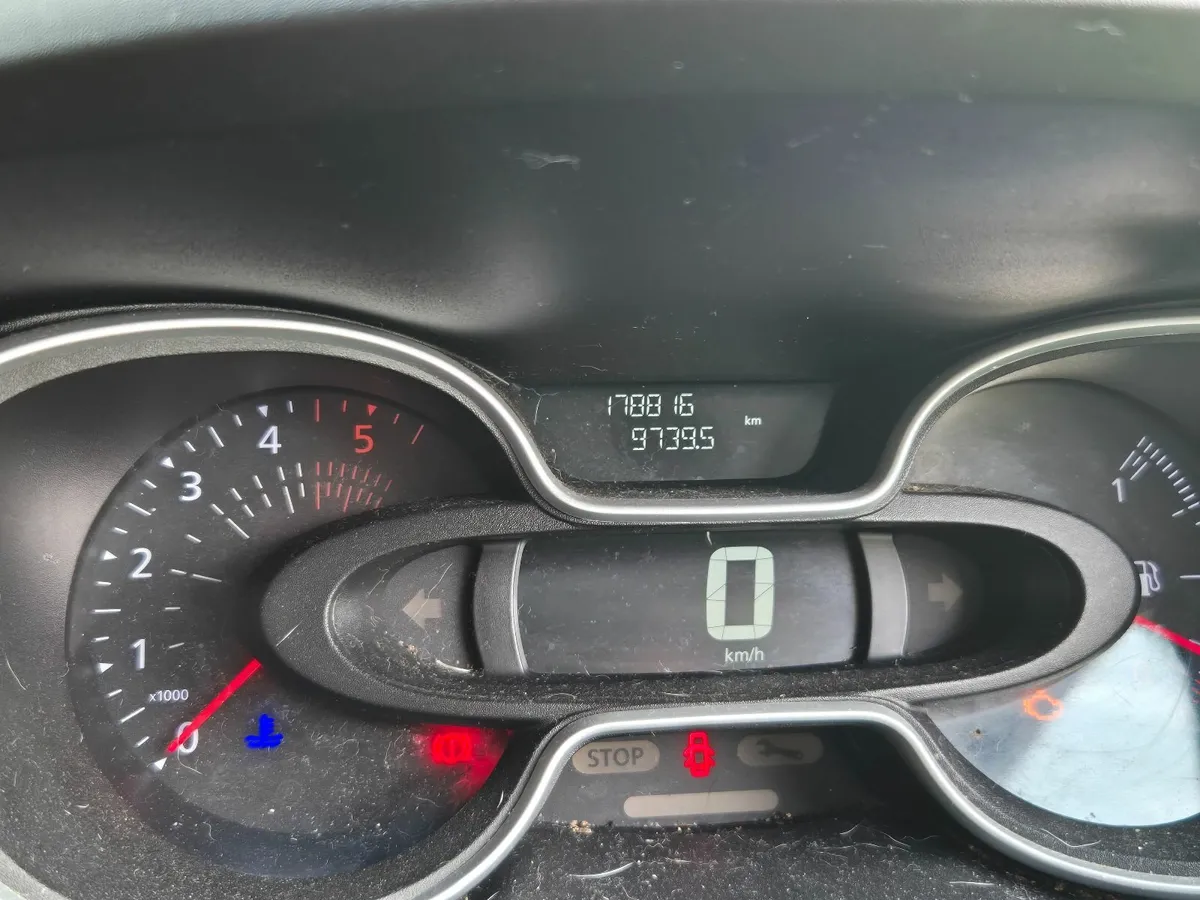 Renault Trafic 2017 - Image 3