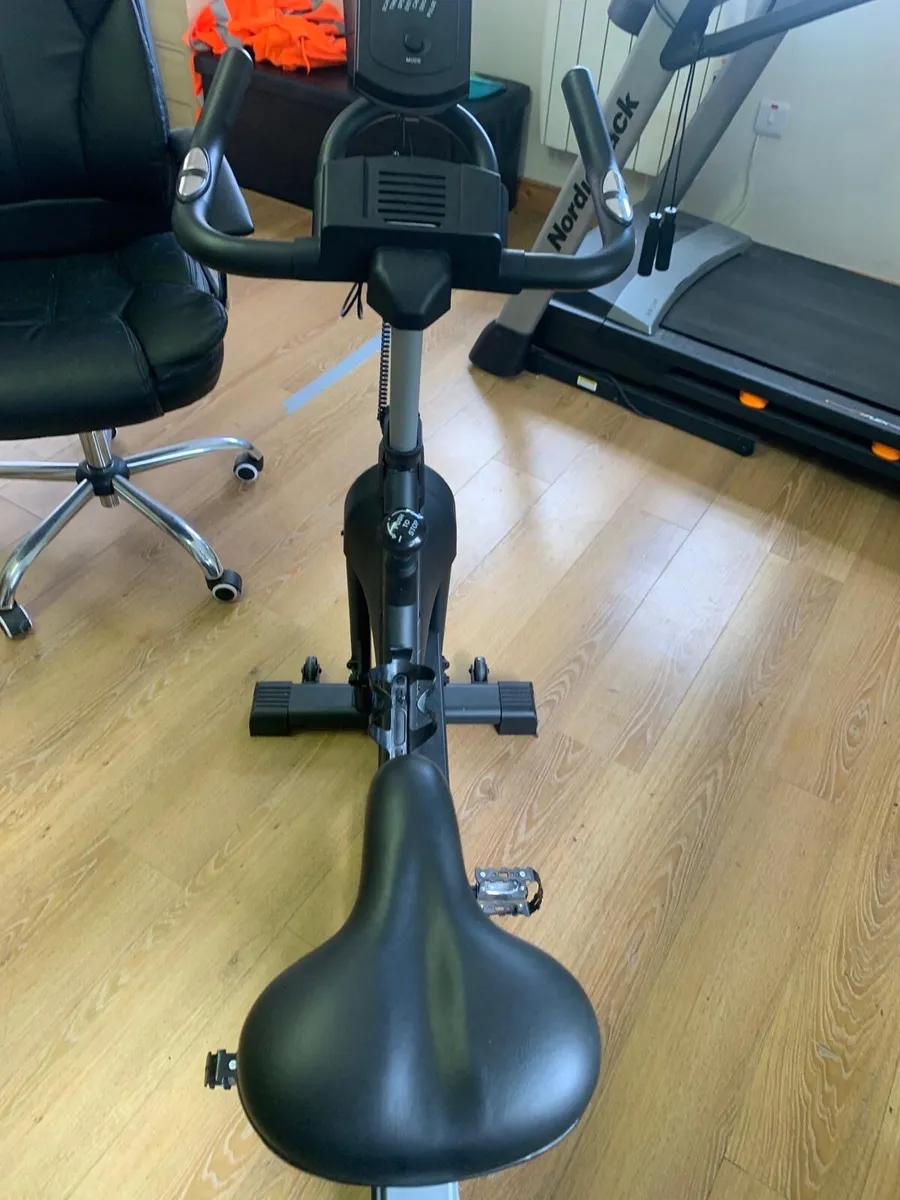 Exercise bike - Image 2