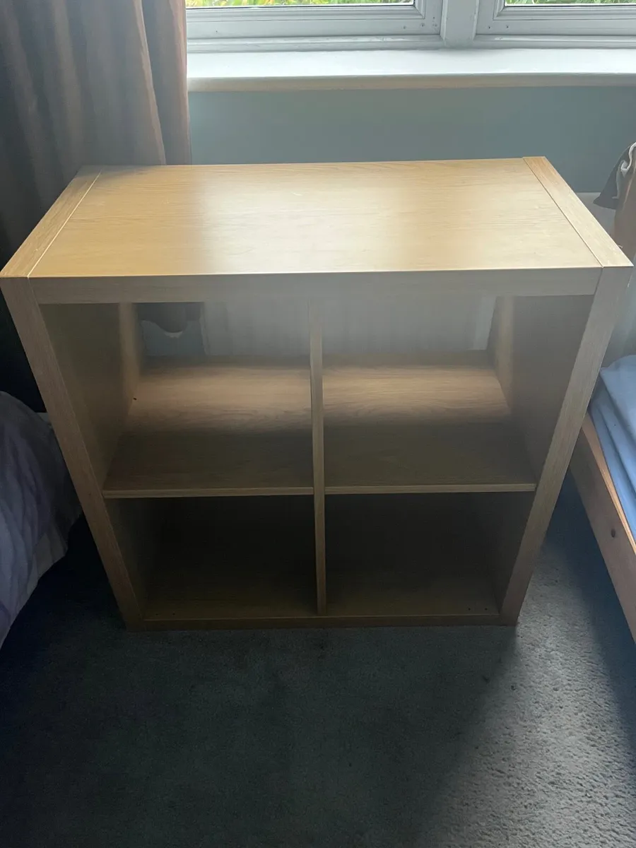 Shelving unit oak
