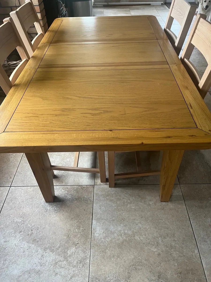 Kitchen table and chairs - Image 4