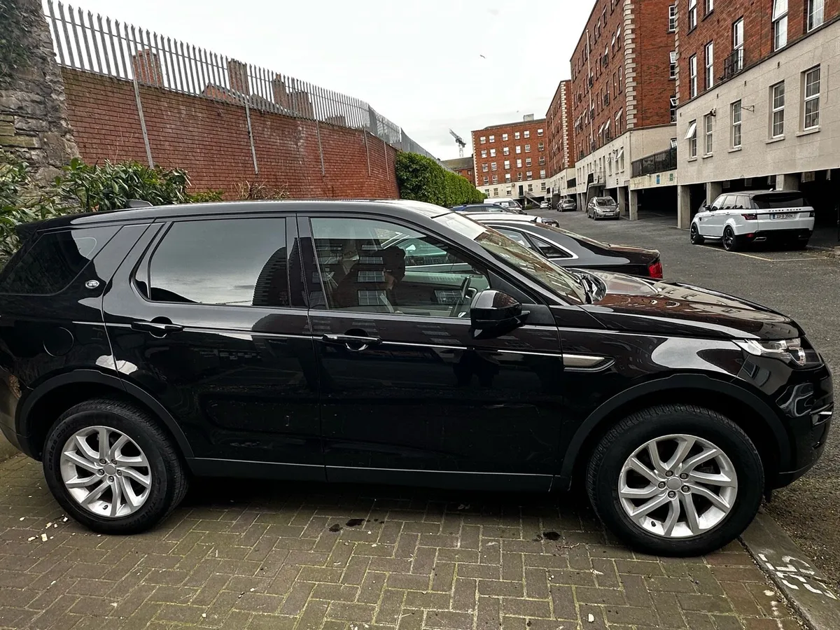 Car - Image 3