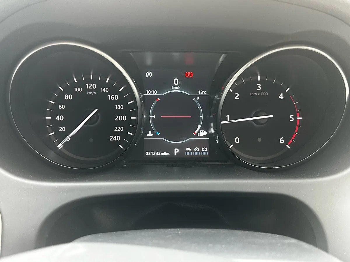 Car - Image 4