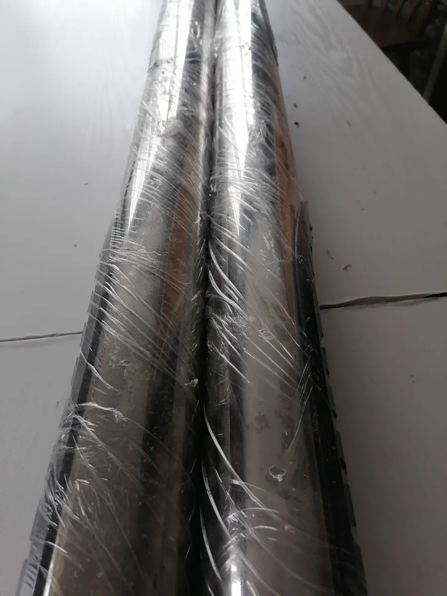 Side bars - Image 1