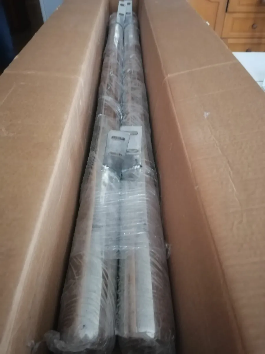 Side bars - Image 4