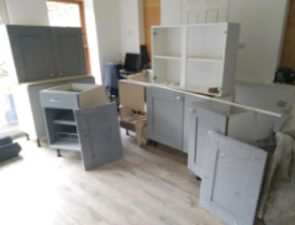 Grey kitchen units - Image 1