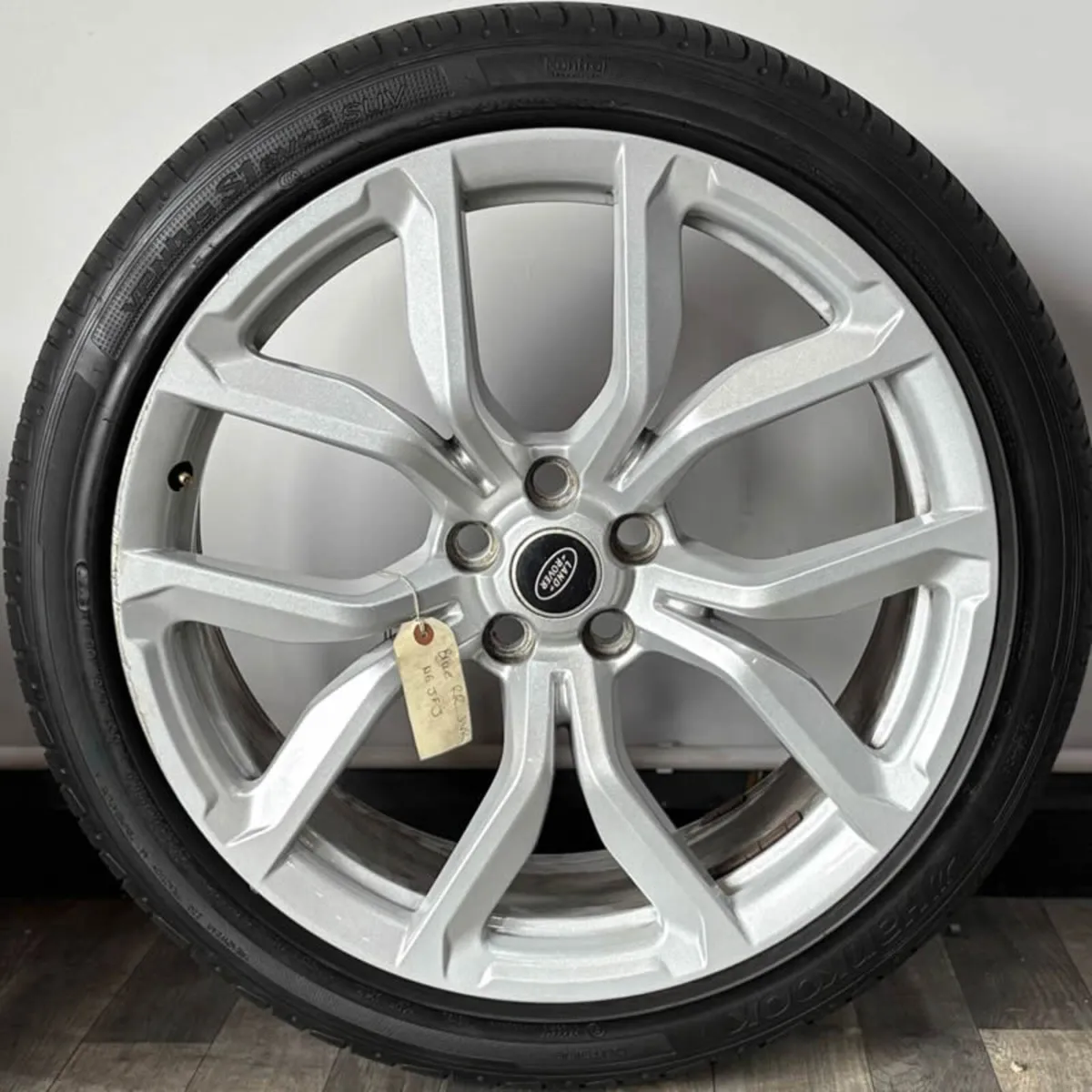 22" GENUINE RANGE ROVER SPORT SVR ALLOYS & TYRES - Image 4