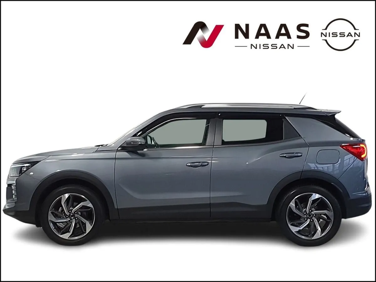 Ssangyong Korando 1.6 MT 2WD 4DR - Image 3