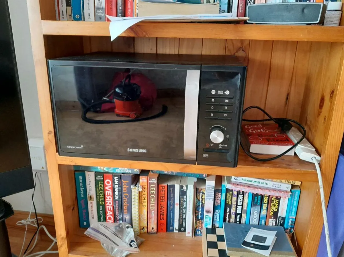 Fridge and Microwave - Image 3