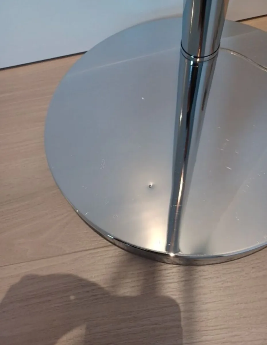 Light - Image 3