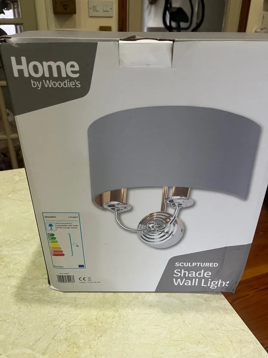 Gorgeous new unused Wall light - Image 2