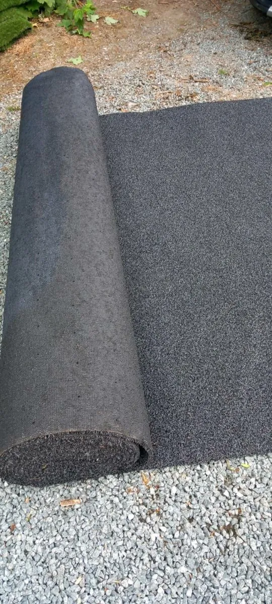 Roll of black artificial grass - Image 1