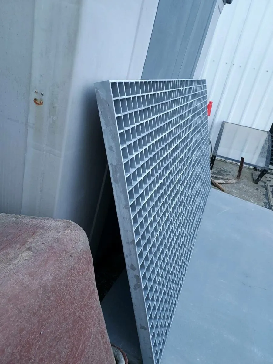 Platform or base - Image 3