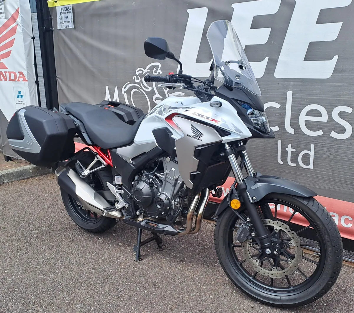 *PRICE TO FOLLOW* 2021 HONDA CB500X - Image 2