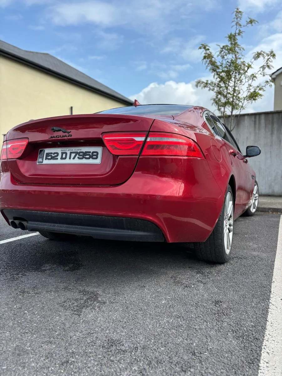 Automatic Jaguar XE sport - Image 2