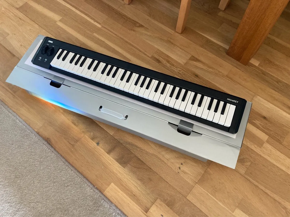 KORG microKEY 2-61 midi control keyboard