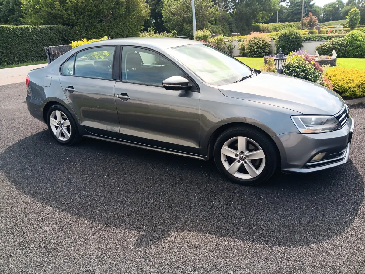 Volkswagen Jetta 2015 - Image 1