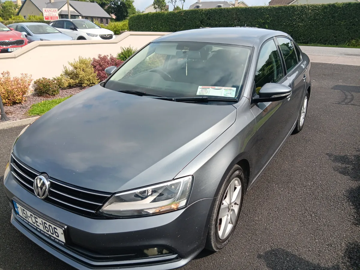 Volkswagen Jetta 2015 - Image 2