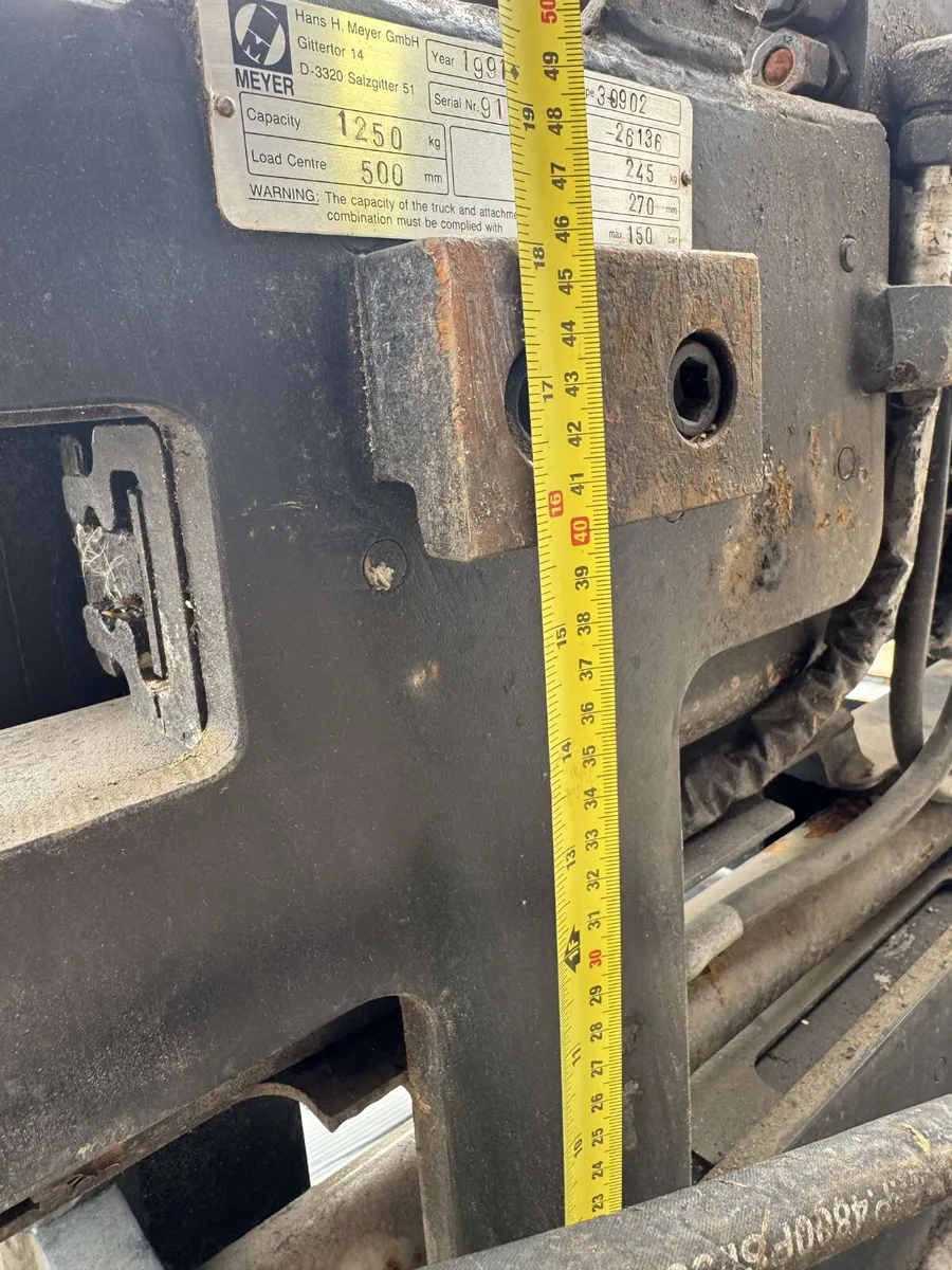 Hydraulic Forklift Barrell Clamp Attachment - Image 4