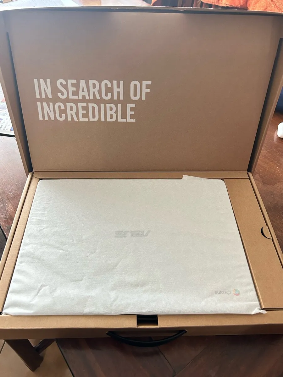 ASUS Chromebook- touchscreen - Image 2