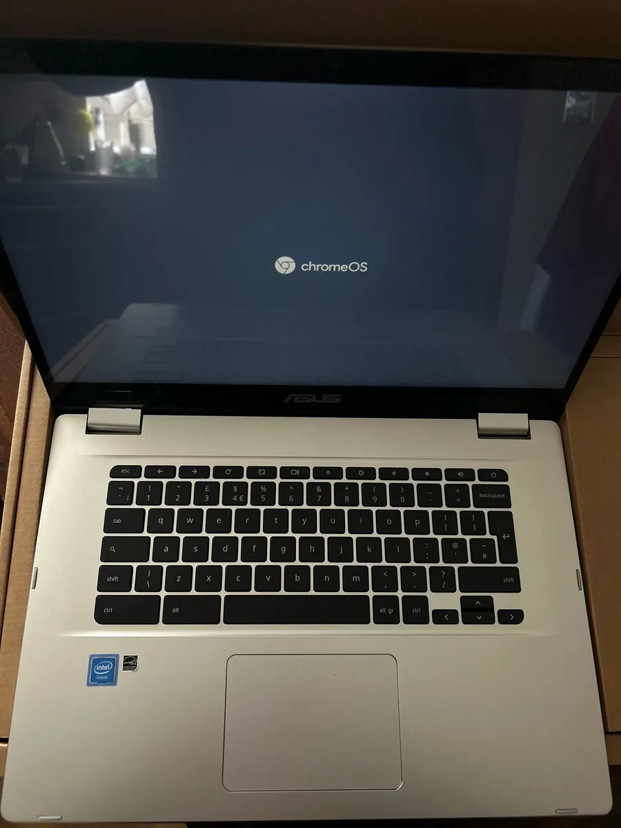 ASUS Chromebook- touchscreen - Image 4