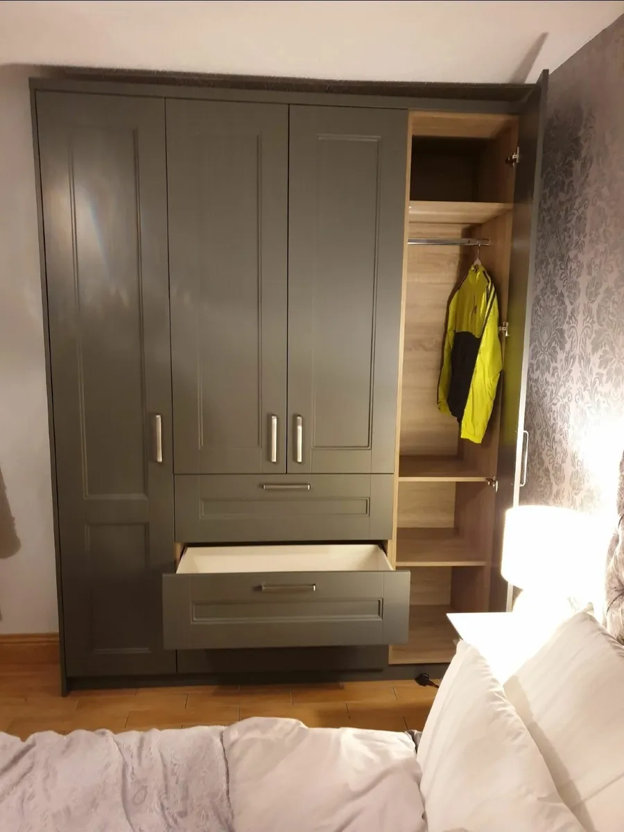 Wardrobe doors - Image 1
