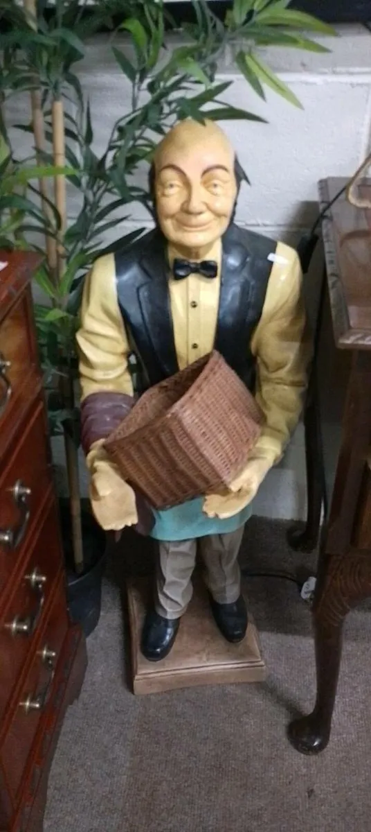 Decorative 3ft Waiter Statue