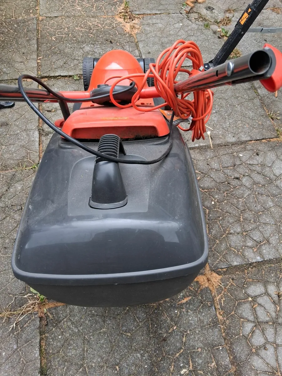 Electric lawnmower - Image 2